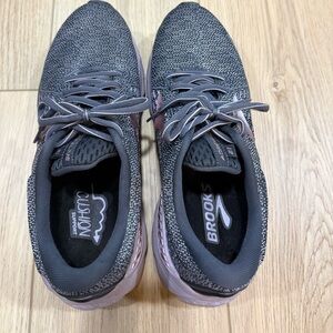 Brooks Adrenaline GTS 21 sz 10